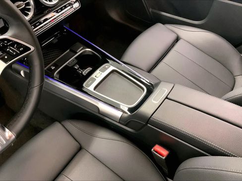 Used 2026 Mercedes-Benz GLB 250 image 26