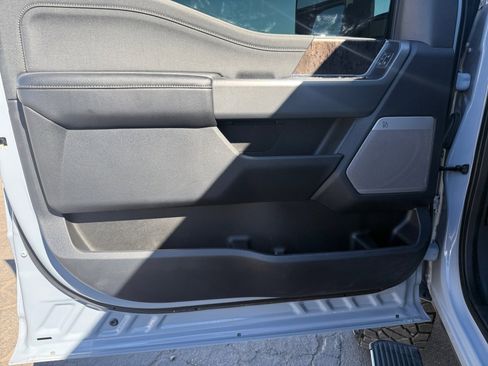 Used 2024 Ford F250 Lariat w/ Lariat Ultimate Package image 14