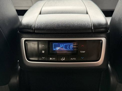 Used 2016 Toyota Highlander Limited AWD/4WD image 25