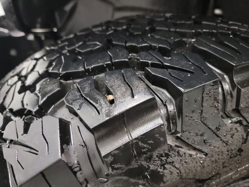 Used 2023 Jeep Wrangler Unlimited Sport image 31