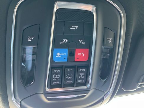 New 2025 Jeep Grand Cherokee Limited AWD/4WD image 31