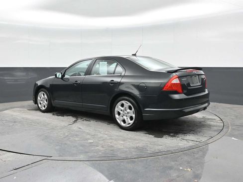 Used 2010 Ford Fusion SE FWD image 2