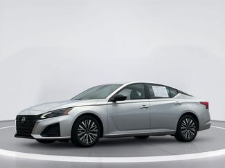 Used 2024 Nissan Altima 2.5 SV FWD video 2