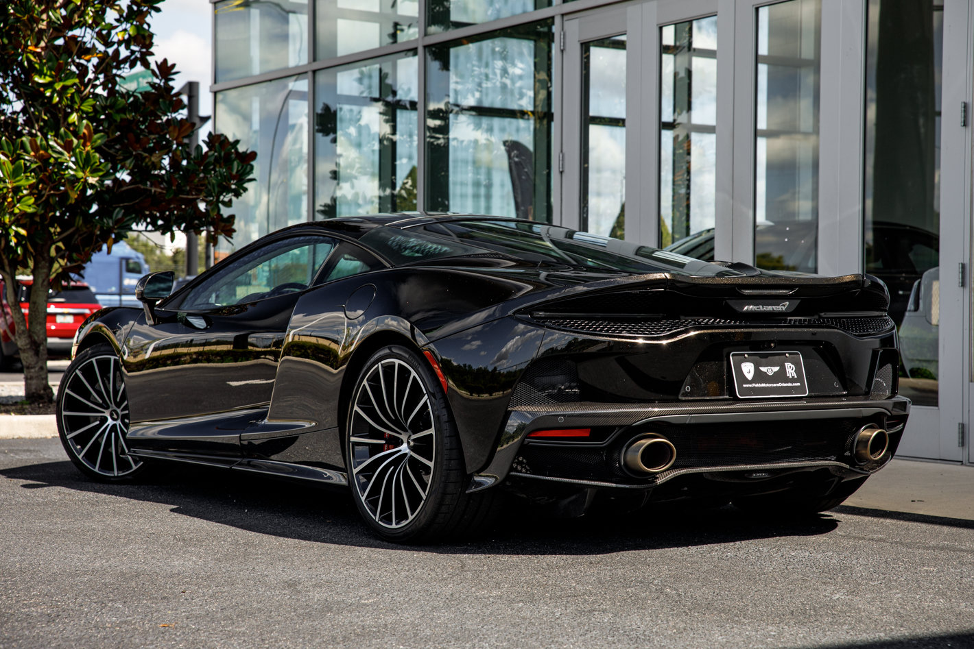 Used 2021 McLaren GT RWD image 13