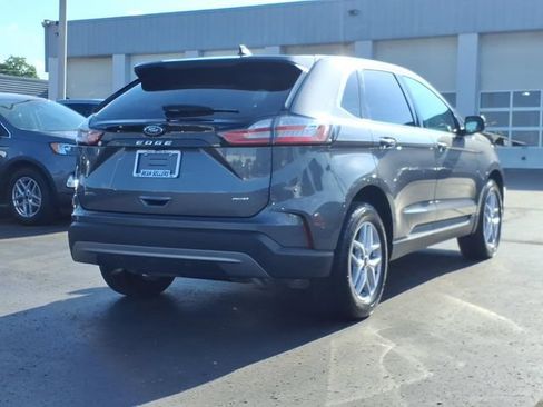 Certified 2023 Ford Edge SEL w/ Convenience Package AWD/4WD image 4