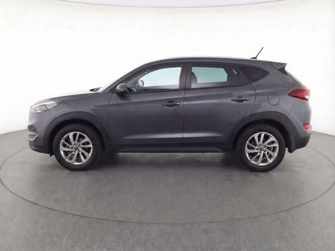 Used 2017 Hyundai Tucson SE image 4