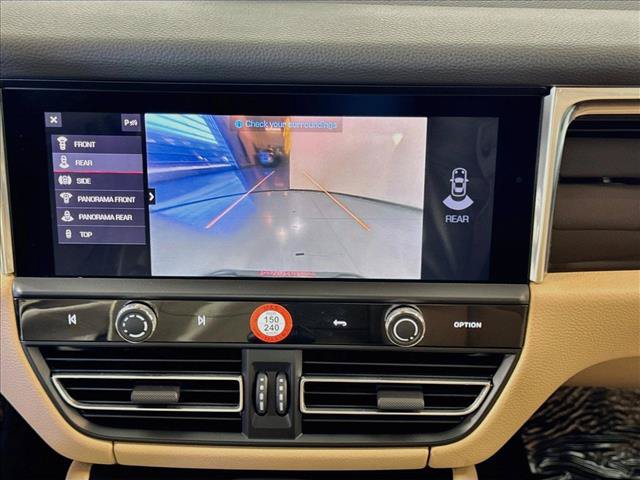 Certified 2026 Porsche Macan Turbo AWD/4WD image 18