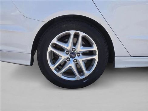 Used 2013 Ford Fusion SE image 20