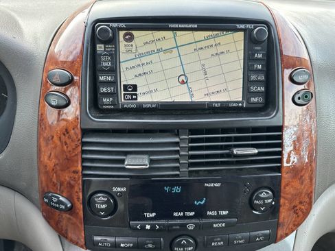 Used 2006 Toyota Sienna XLE Limited image 15