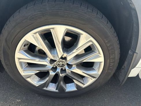 Used 2022 Toyota Highlander Limited AWD/4WD image 11