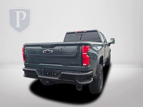 New 2026 Chevrolet Silverado 2500 ZR2 w/ LPO, Dark Essentials Package AWD/4WD image 7