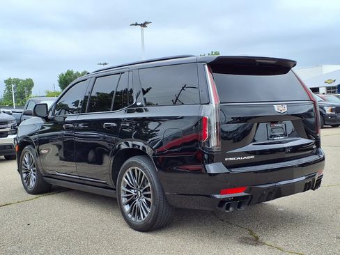 Certified 2024 Cadillac Escalade V AWD/4WD image 7