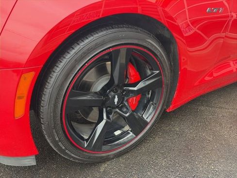Used 2022 Chevrolet Camaro LT w/ RS Package RWD image 6