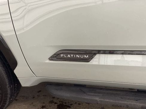 Used 2024 Toyota Tundra Platinum image 10