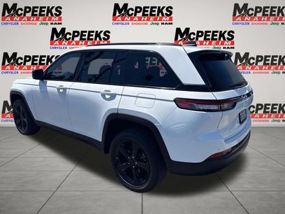 Used 2023 Jeep Grand Cherokee Altitude