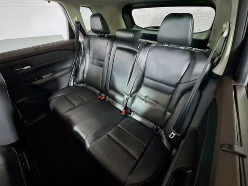 Used 2023 Nissan Rogue SL w/ SL Premium Package image 22