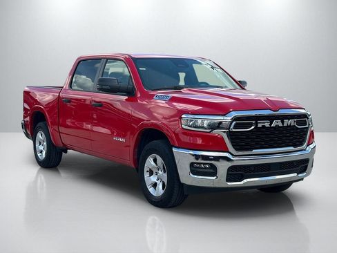 Used 2025 RAM 1500 Big Horn AWD/4WD image 3