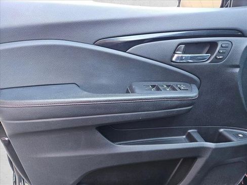 Used 2018 Honda Ridgeline Black Edition image 18