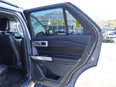 Used 2021 Ford Explorer XLT w/ Equipment Group 202A image 27