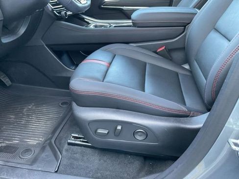 Used 2025 Chevrolet Traverse RS w/ LPO, Floor Liner Package AWD/4WD image 30