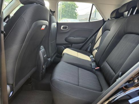 New 2026 Hyundai Venue SE FWD image 16