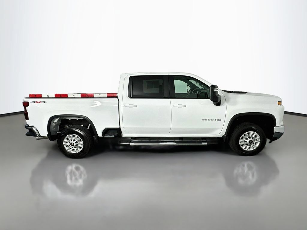 Used 2025 Chevrolet Silverado 2500 LT w/ Convenience Package AWD/4WD image 8
