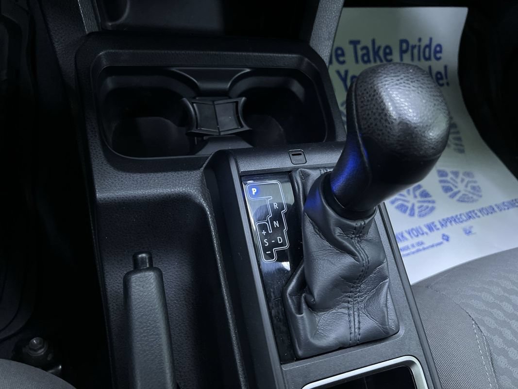 Used 2023 Toyota Tacoma SR AWD/4WD image 23