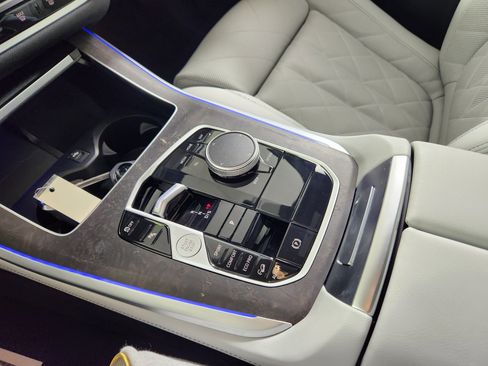 Used 2025 BMW X5 xDrive40i image 25