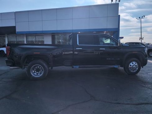 New 2026 GMC Sierra 3500 Denali w/ Technology Package AWD/4WD image 8