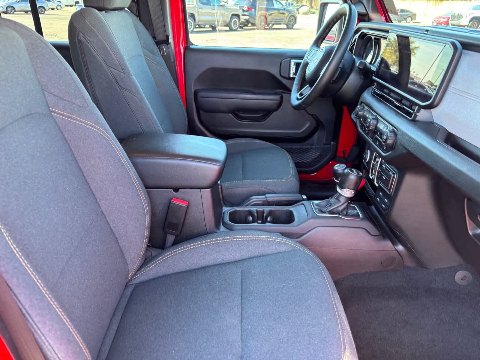 Used 2024 Jeep Wrangler Unlimited Sport AWD/4WD image 14