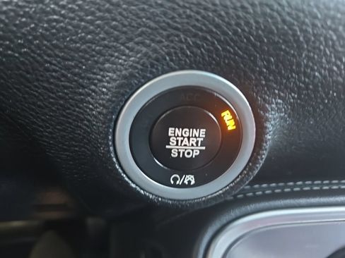 Used 2019 Dodge Challenger SXT RWD image 21