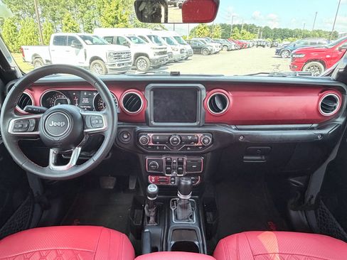 Used 2023 Jeep Gladiator Rubicon w/ Trailer Tow Package AWD/4WD image 11