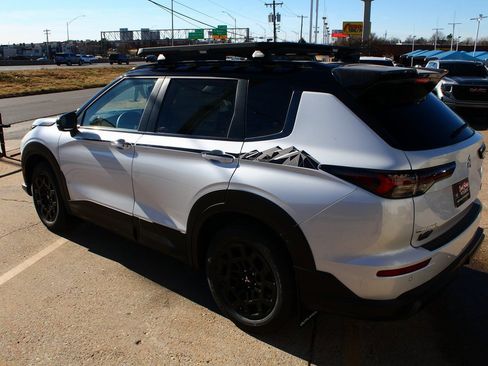 New 2026 Mitsubishi Outlander Trail Edition image 12