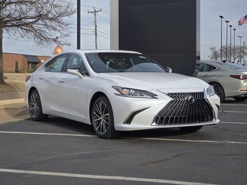 New 2025 Lexus ES 350 w/ Premium Package image 2