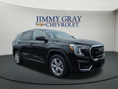 Used 2024 GMC Terrain SLE AWD/4WD image 7