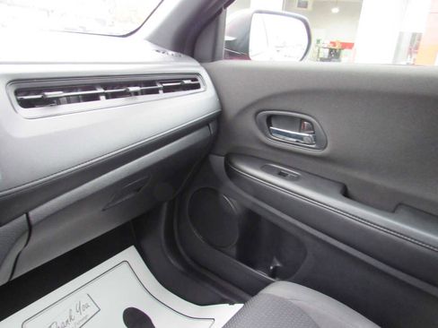 Used 2019 Honda HR-V Sport image 16