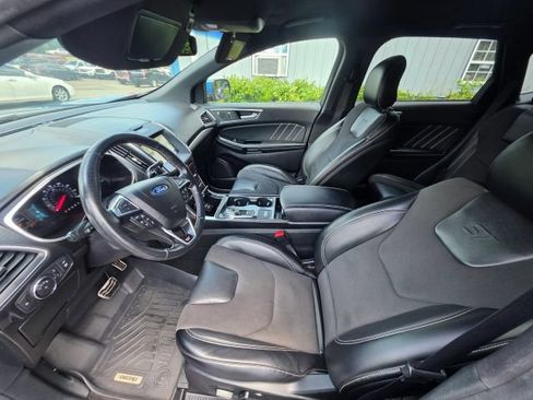 Used 2019 Ford Edge ST w/ Convenience Package AWD/4WD image 12