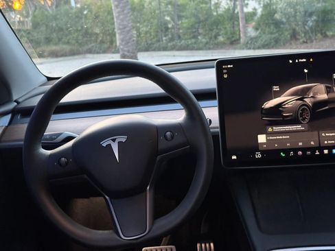 Used 2023 Tesla Model Y Performance AWD/4WD image 26