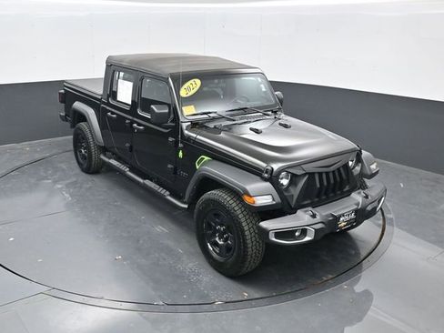 Used 2023 Jeep Gladiator Sport AWD/4WD image 1