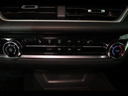 New 2026 Chevrolet Equinox LT w/ Safety and Technology Package AWD/4WD image 21