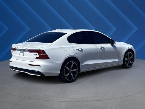 Used 2024 Volvo S60 B5 Core AWD/4WD image 3
