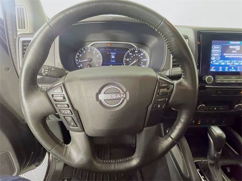 Used 2023 Nissan Frontier SV w/ SV Convenience Package image 12