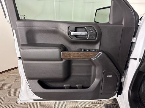 Used 2020 GMC Sierra 1500 Denali w/ Denali Ultimate Package AWD/4WD image 22