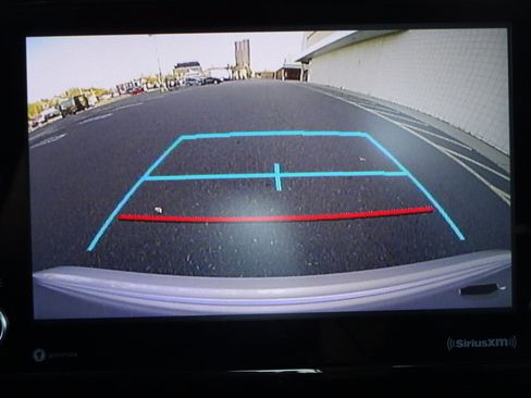 Used 2021 Toyota Corolla LE image 22