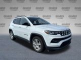 Used 2022 Jeep Compass Latitude image 2