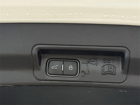 Used 2021 Ford Explorer 2WD w/ Class III Trailer Tow Package image 31