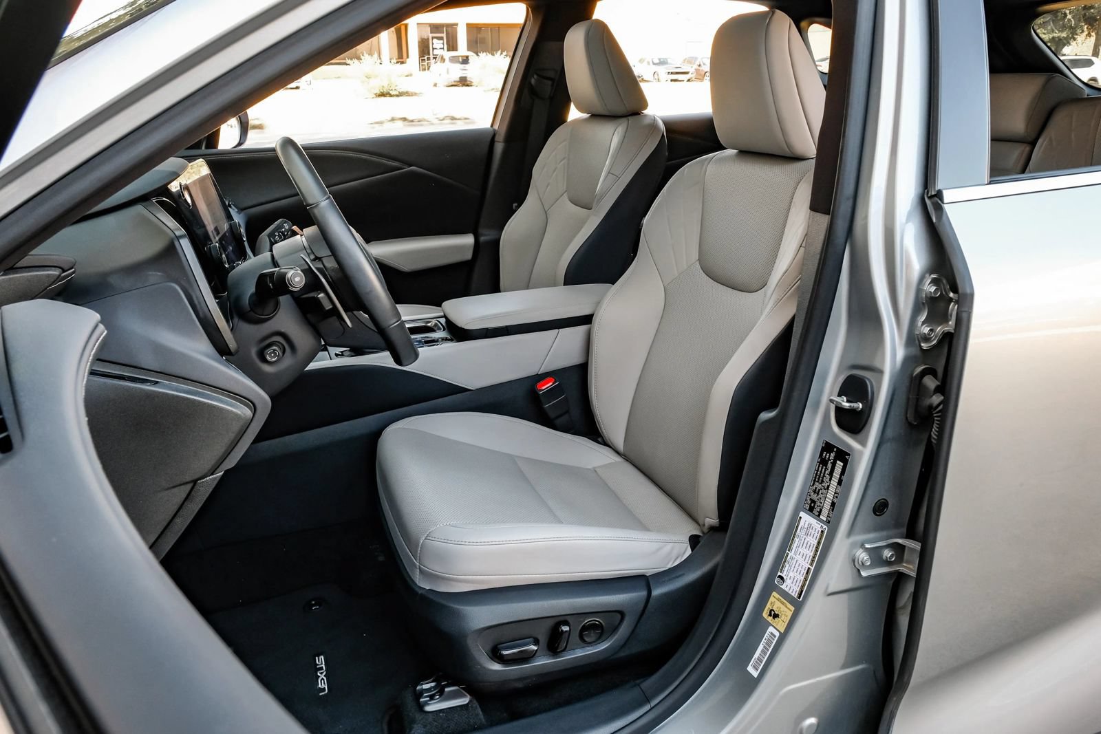 Used 2023 Lexus RX 350 Premium w/ Accessory Package (Z1) FWD image 40