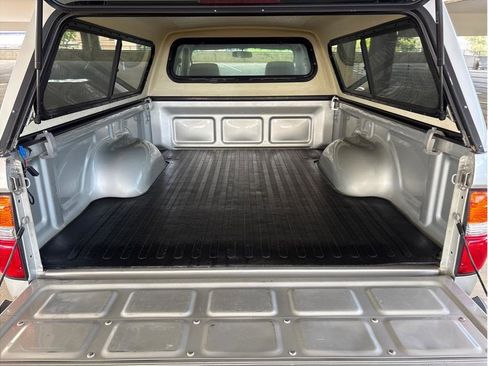 Used 2003 Toyota Tacoma 2WD Xtracab image 11