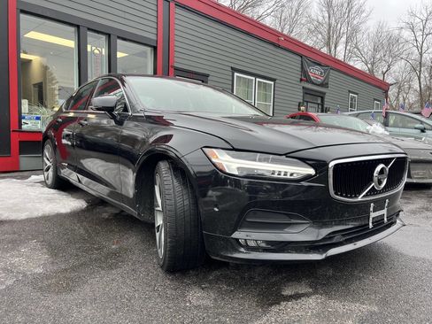 Used 2017 Volvo S90 T6 Momentum w/ Vision Package image 11