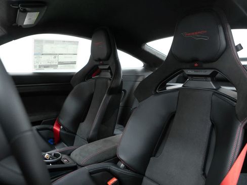 Used 2026 Porsche 911 GT3 RWD image 5